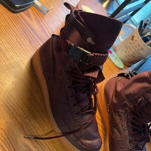 Men's Athletic Shoes in Rich Brown